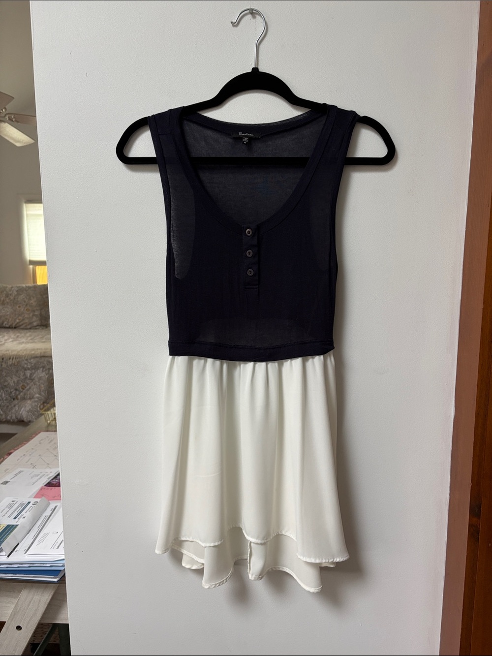 Monteau Navy and White Button Front Sleeveless Sheer Top, Size Medium